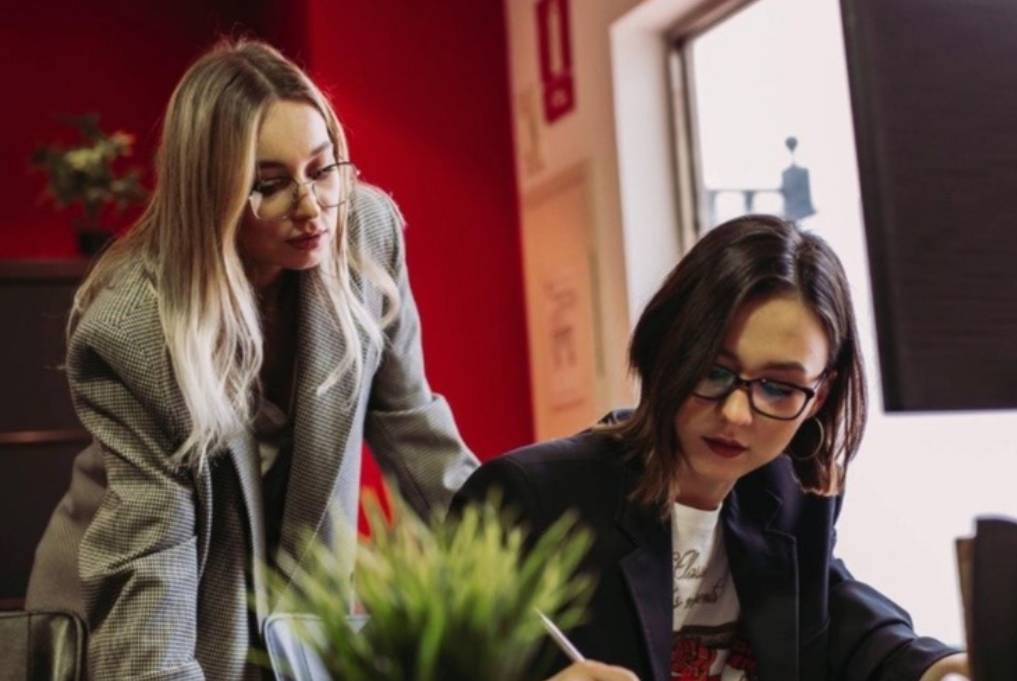 alquiler-coworking-granada-espacios-despacho-workingranada-sesion-1