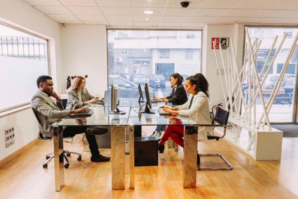 alquiler-coworking-granada-espacios-despacho-workingranada-sesion-3